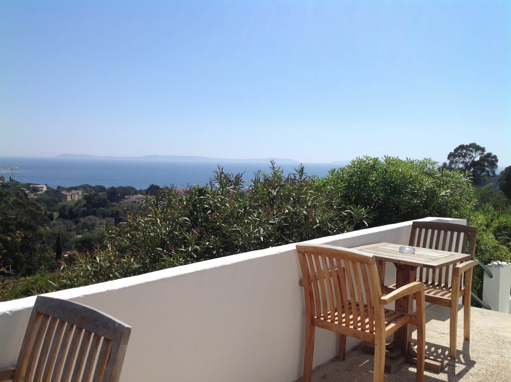 Azur Hotel Le Lavandou Exterior photo